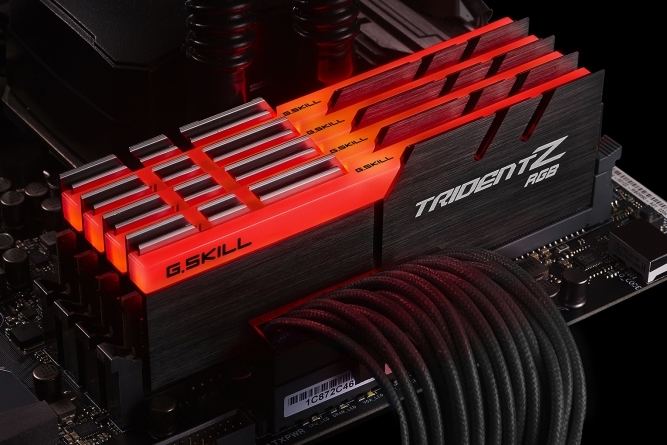 меморија  G.Skill Trident Z RGB, DDR4, 32 GB, 3200 MHz, CL16, F4-3200C16Q-32GTZR