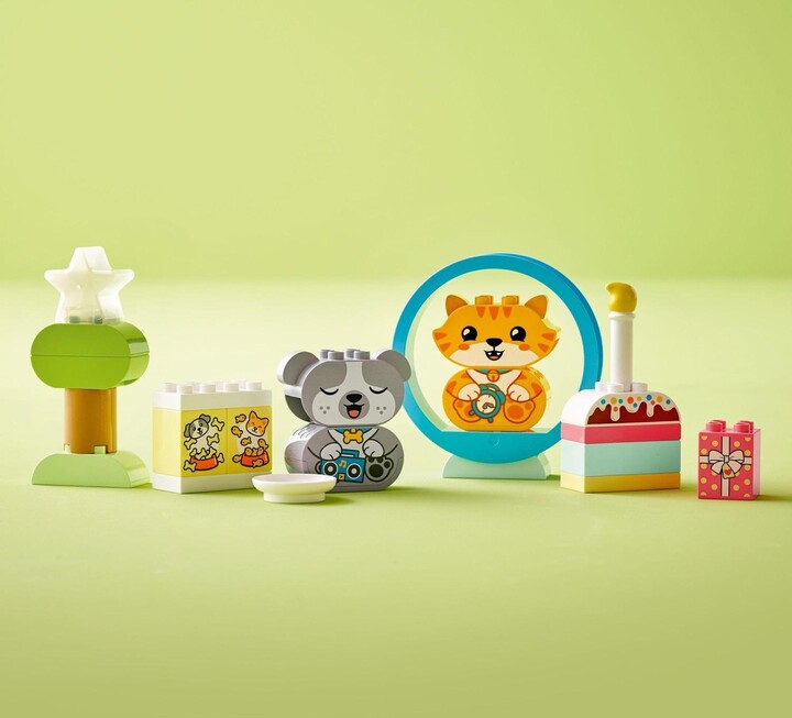 Комплет играчки LEGO® DUPLO® 10977 Моето прво кученце и маче што прават звуци, 22 парчиња
