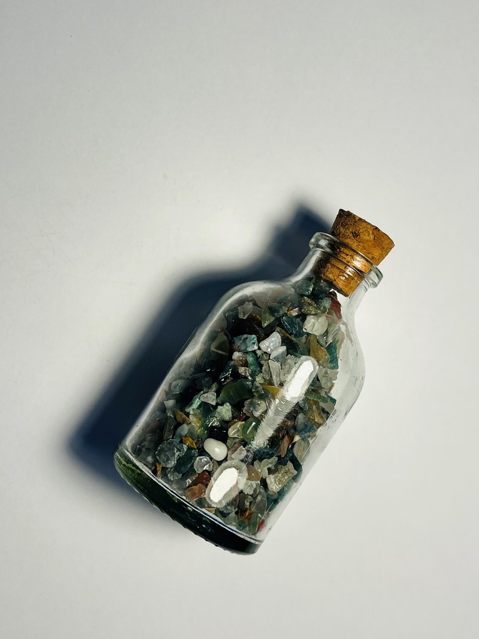 Gurë natyral Dar Akik, 8 cm, shumëngjyrësh