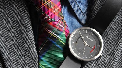 Orë e mençur Garmin Vivomove Classic, i zi