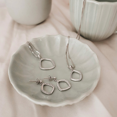 Qafore Hot Diamonds Behold DP782