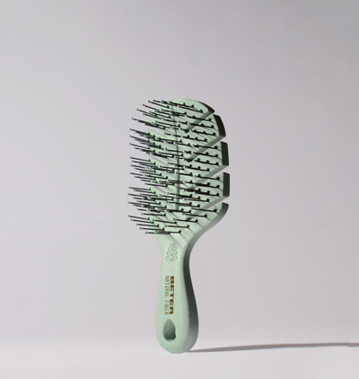 Krehër BETER Natural Fiber detangling mini, gjelbër e hapur