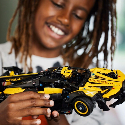Set LEGO® Technic 42151 Bugatti Bolide, 905 pjesë