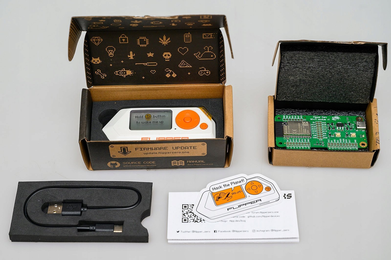 Pajisje multifunksionale Flipper Zero, Bluetooth RFID, e bardhë